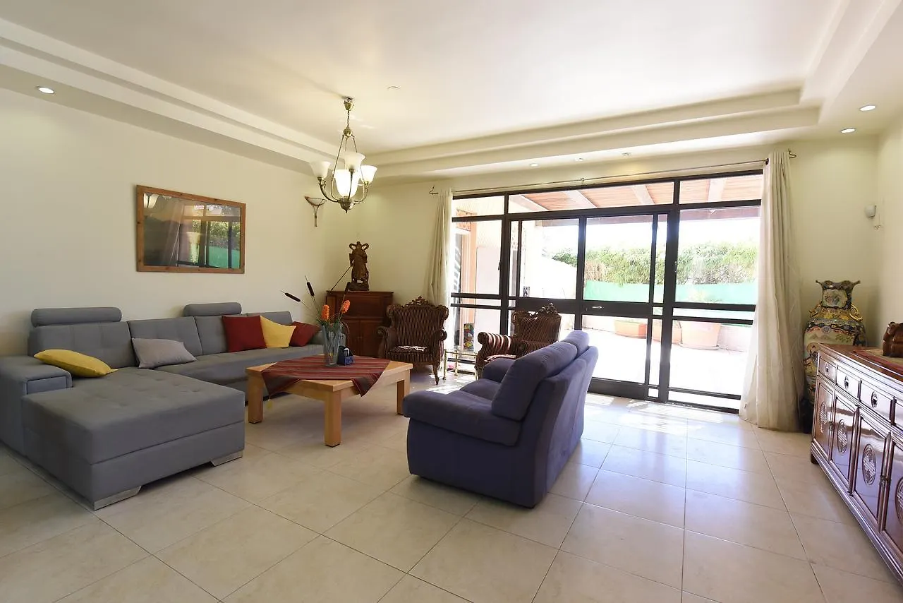 Flintstone Guest House Eilat