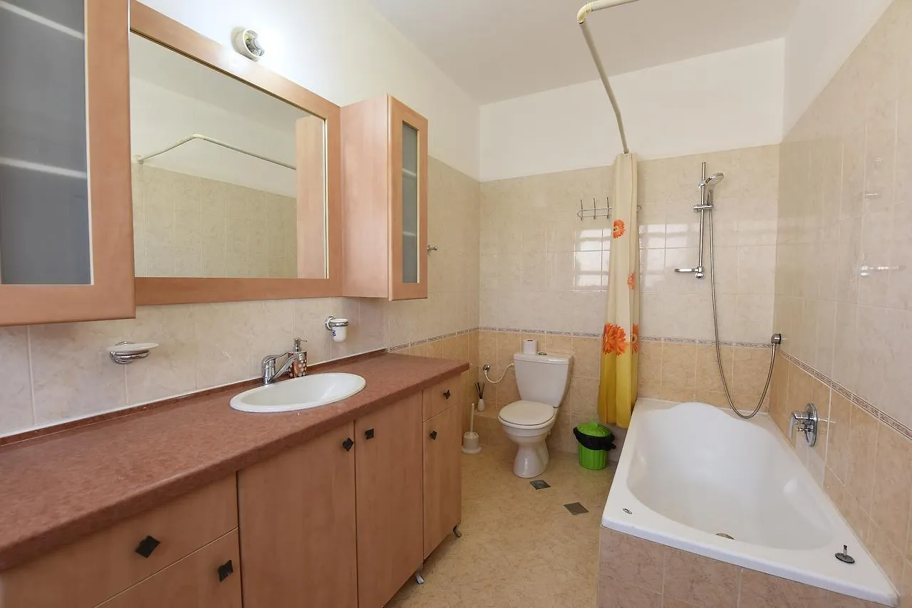 Flintstone Guest House Eilat 0*,